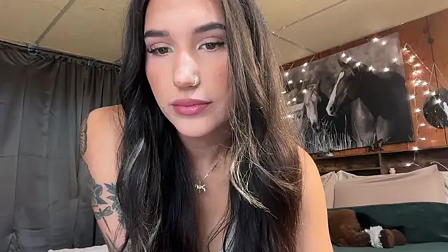 Snapshot of ella2sweet chatting on June 26, 1:04 pm ella2sweet online show from June 26, 1:04 pm
