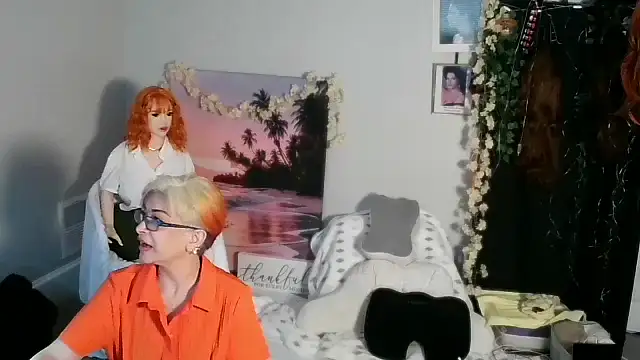 ZorynaDollHouse online show from June 10, 11:24 pm