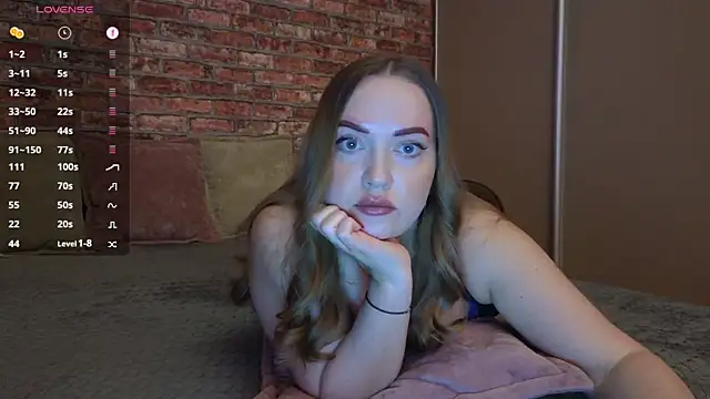 Snapshot of LeryKiss chatting on April 22, 2:40 pm LeryKiss online show from April 22, 2:40 pm