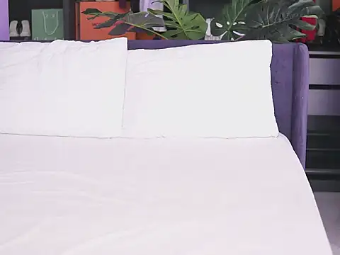 KathrynSin online show from April 26, 1:20 pm