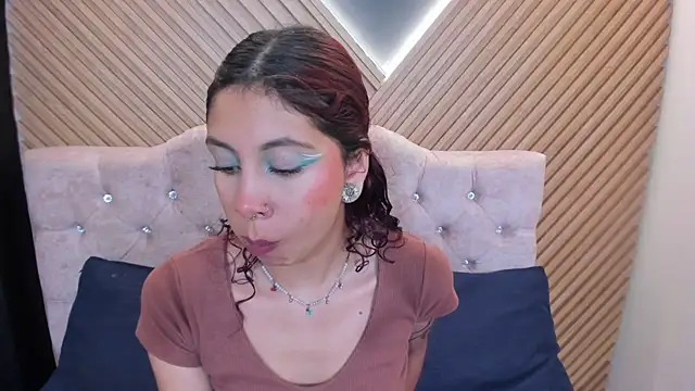 Snapshot of alejita_machado chatting on May 20, 12:44 pm alejita machado online show from May 20, 12:44 pm