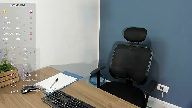 Snapshot of alejita_machado chatting on May 23, 12:20 pm alejita machado online show from May 23, 12:20 pm