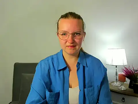 RoseTeacherX online show from April 29, 5:17 pm