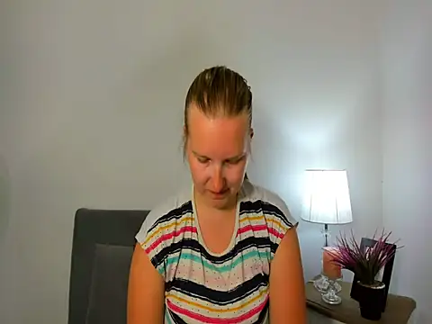 RoseTeacherX online show from May 11, 5:21 pm