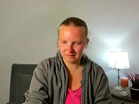 Snapshot of RoseTeacherX chatting on May 14, 5:20 pm RoseTeacherX online show from May 14, 5:20 pm