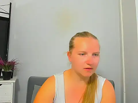 RoseTeacherX online show from June 8, 5:35 pm
