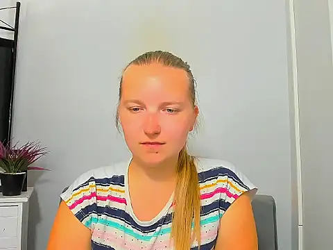 Snapshot of RoseTeacherX chatting on June 10, 5:12 pm RoseTeacherX online show from June 10, 5:12 pm