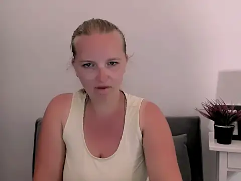 RoseTeacherX online show from July 14, 5:18 pm
