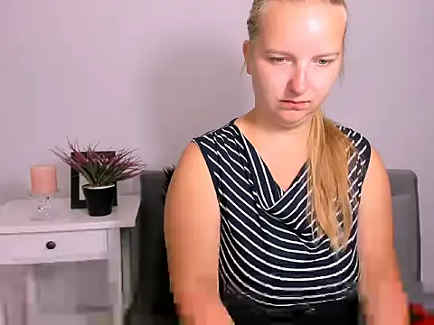 RoseTeacherX online show from July 20, 6:17 am