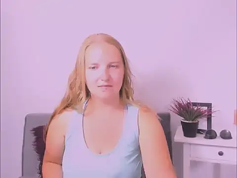 RoseTeacherX online show from August 3, 5:06 pm