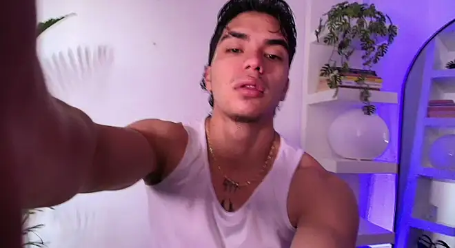 andyypalmer  online show from April 22, 11:23 am