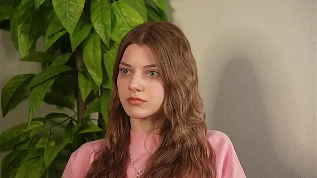 ShelbaCarrahan online show from April 18, 10:52 am