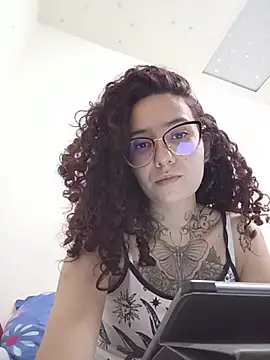 Aura Phone online show from April 30, 2:29 am