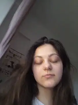 Snapshot of _Mikky_lil_ chatting on June 12, 3:44 pm Mikky lil online show from June 12, 3:44 pm