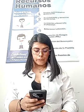 Snapshot of SOFIA-11_ chatting on May 1, 6:01 pm SOFIA-11 online show from May 1, 6:01 pm