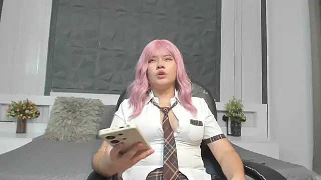 sophia blade  online show from May 9, 3:12 am