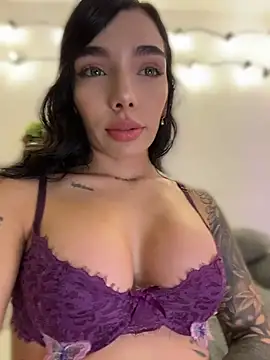 Snapshot of milasantana_ chatting on May 25, 9:21 pm milasantana online show from May 25, 9:21 pm