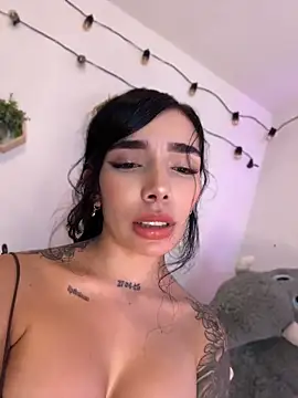 Snapshot of milasantana_ chatting on June 8, 1:28 am milasantana online show from June 8, 1:28 am