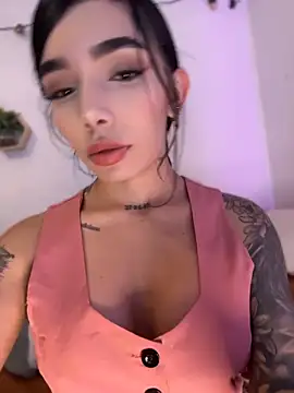 Snapshot of milasantana_ chatting on June 11, 10:52 pm milasantana online show from June 11, 10:52 pm