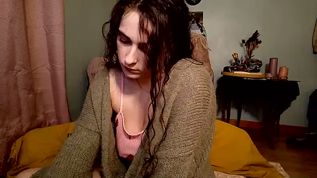 missclochette online show from July 21, 12:18 pm