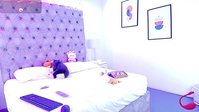 Snapshot of Zoe_M00n chatting on May 30, 8:06 pm Zoe M00n online show from May 30, 8:06 pm