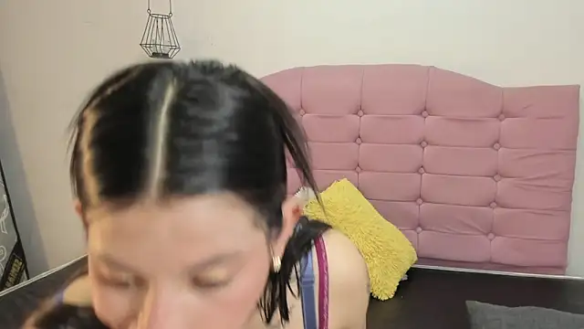 shadia ls online show from April 24, 3:36 pm