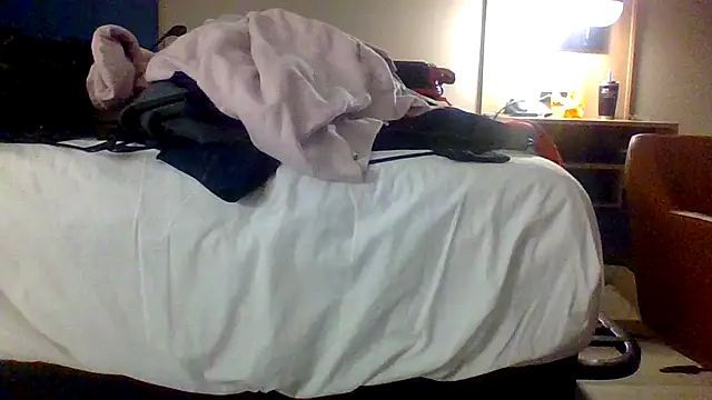Snapshot of Dicksee_Left chatting on June 22, 3:25 am Dicksee Left online show from June 22, 3:25 am