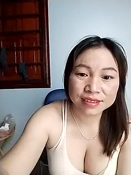 Cong2211 online show from April 24, 1:35 pm