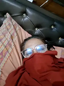 Shalini3456 online show from April 19, 9:52 am