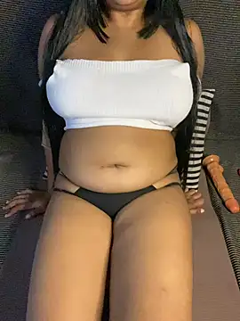 peacheypink online show from June 25, 9:14 am