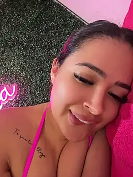 Snapshot of Sara_fun chatting on July 28, 7:39 pm Sara fun online show from July 28, 7:39 pm