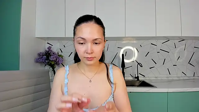 Snapshot of ameliyaa_sun chatting on May 2, 4:01 pm ameliyaa sun online show from May 2, 4:01 pm