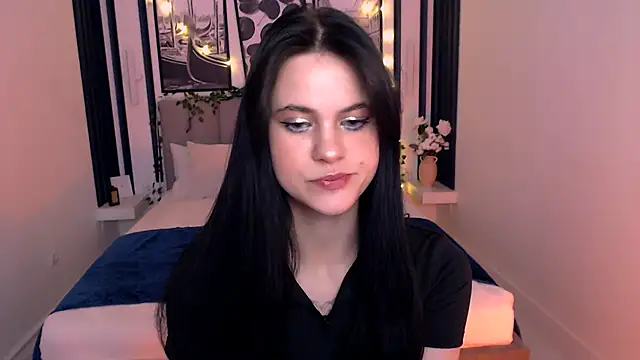  Scarlett Lee  online show from April 28, 11:59 am