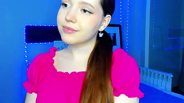 Snapshot of ChuNeece chatting on June 3, 6:46 pm ChuNeece online show from June 3, 6:46 pm