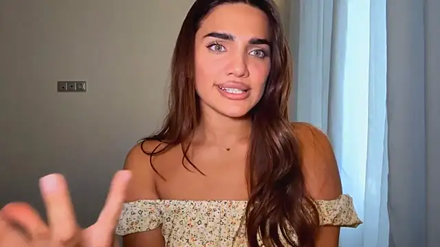 MelindaReny online show from April 20, 1:14 pm