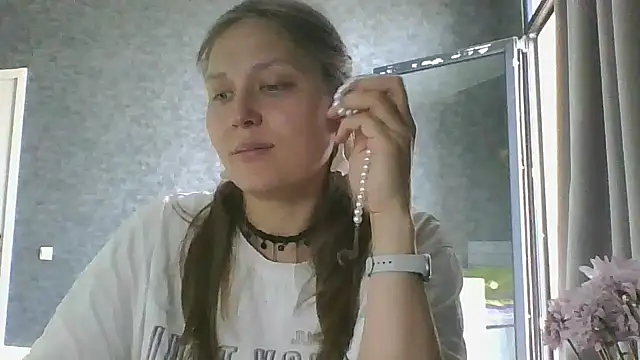 Aphrodisiaque  online show from May 6, 1:05 pm