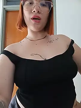 Curves Nina online show from July 18, 7:28 pm