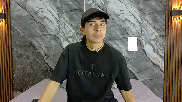 NoahWalker   online show from May 8, 11:04 am