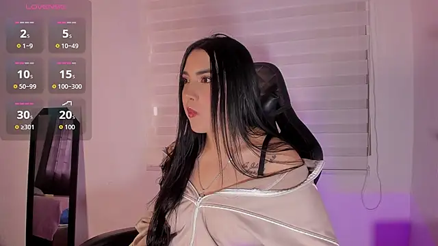 Snapshot of _hanna_gomez chatting on June 5, 2:23 pm hanna gomez online show from June 5, 2:23 pm
