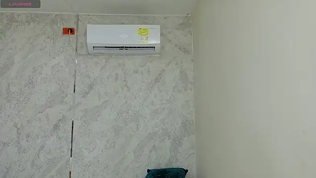 taylor gil0 online show from May 21, 1:51 pm