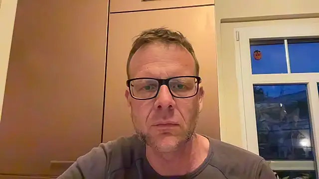 o florian o1 online show from May 11, 7:00 pm