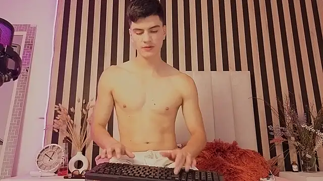 LeoTease online show from May 1, 7:18 pm