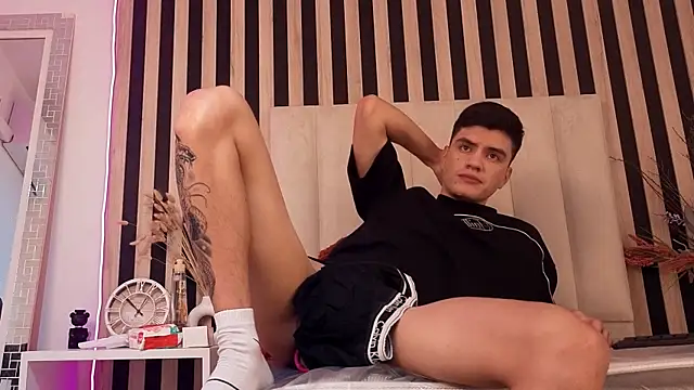 LeoTease online show from May 17, 4:36 pm