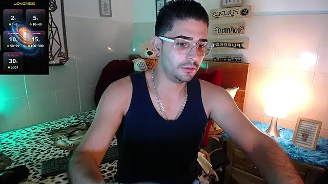 Snapshot of andders_ chatting on June 17, 5:36 pm andders online show from June 17, 5:36 pm