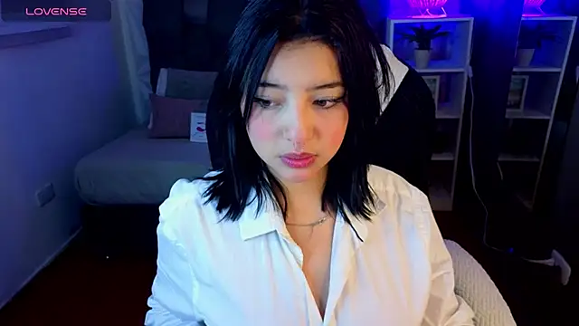 lsa dolly nyx online show from June 15, 9:33 am
