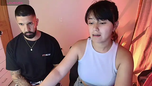 Snapshot of Alyssa_and_DAngelo chatting on April 30, 1:45 am Alyssa and DAngelo online show from April 30, 1:45 am