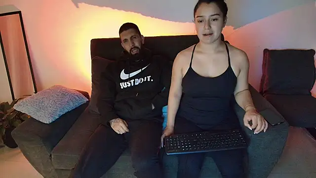 Snapshot of Alyssa_and_DAngelo chatting on July 24, 2:31 am Alyssa and DAngelo online show from July 24, 2:31 am