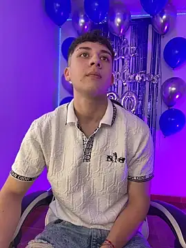 OLIVER K online show from June 10, 7:02 pm