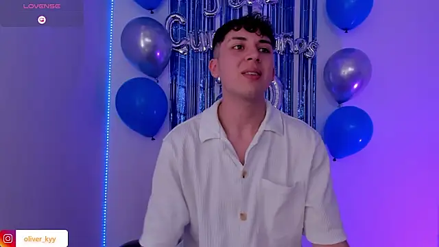 OLIVER K online show from June 11, 5:55 pm
