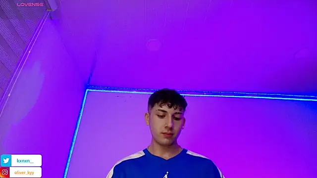 OLIVER K online show from June 18, 9:36 am